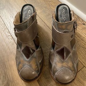 FreeBird Leather Clog Beetle Size 10
